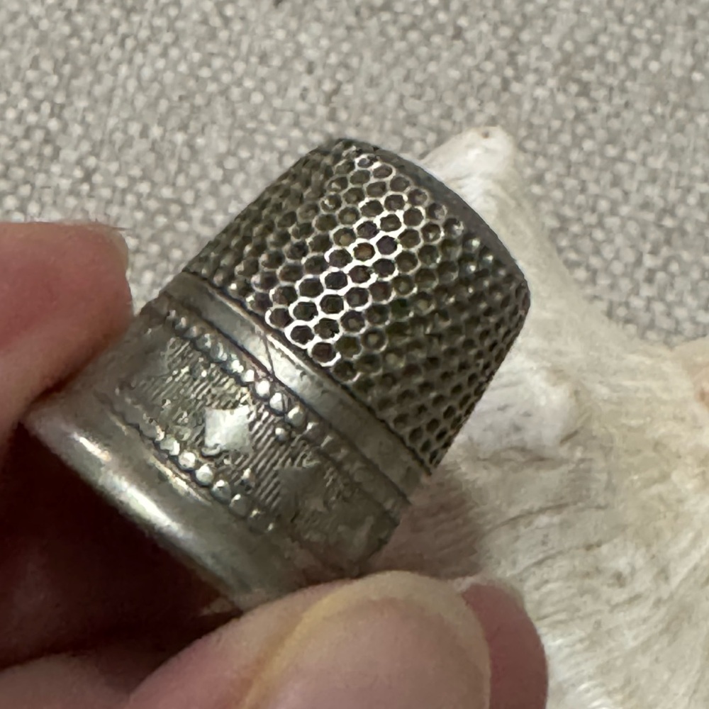 Vintage Silver Thimble-Stamped England-Lightly Used Condition as Pictured - Picture 12 of 15